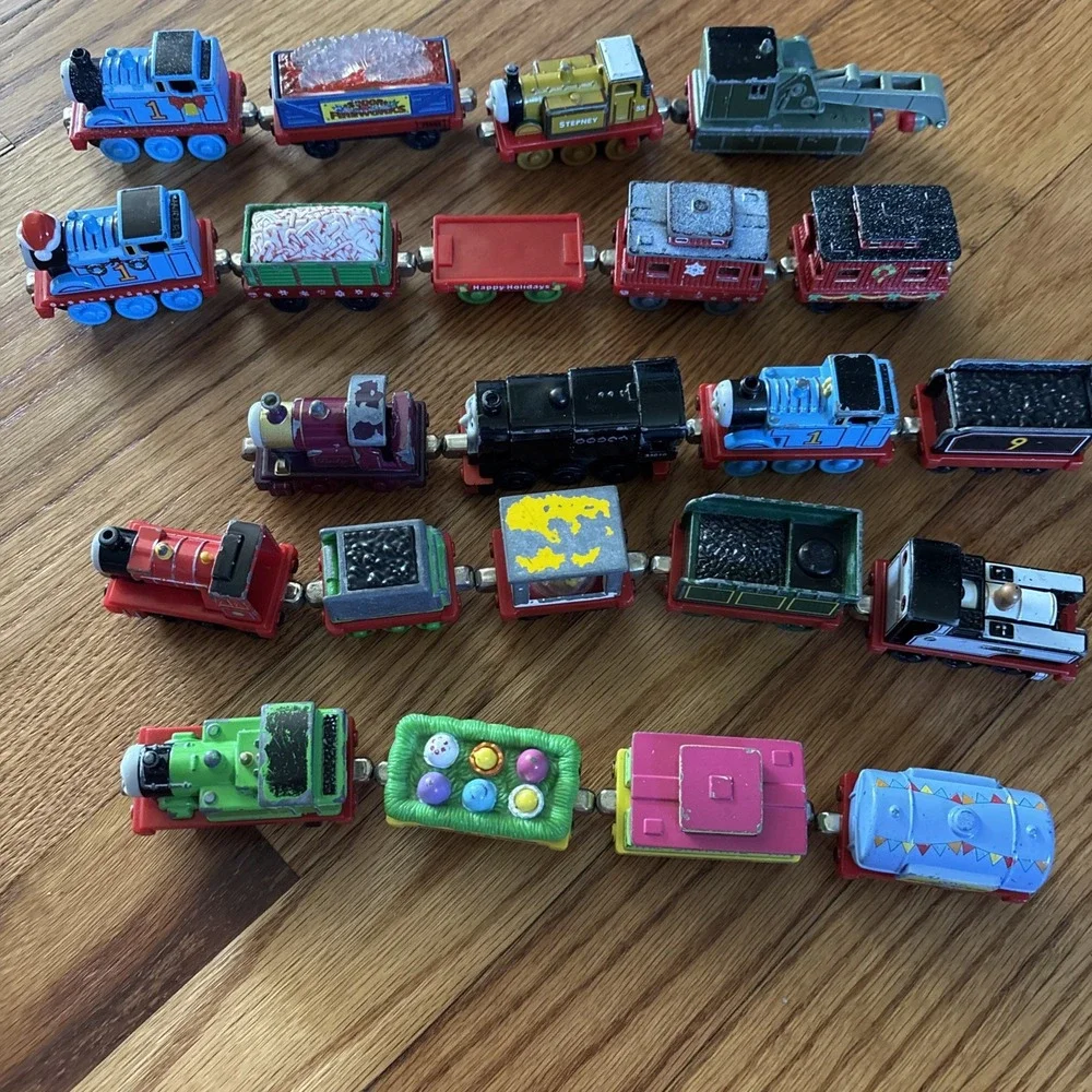 Thomas &‎ Friends Collections Train 2006 Limited Cars Holidays Christmas Easter